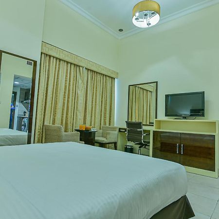 Vista Hotel Apartments Deluxe Dubai Exterior foto